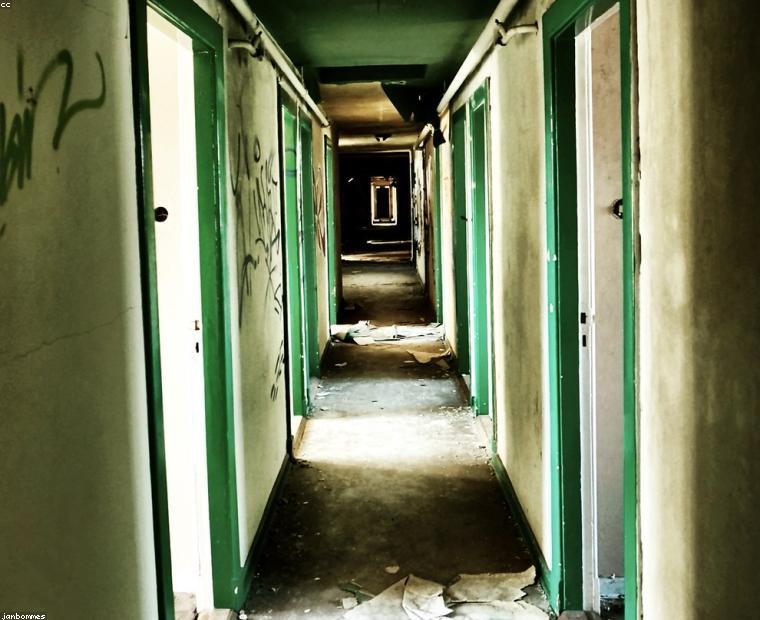 General Hospital — Underprivileged